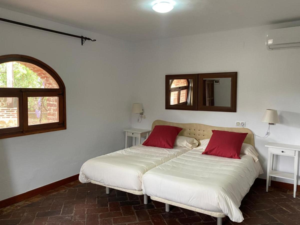 Casas Rurales Monasterio De Rocamador Almendral 외부 사진